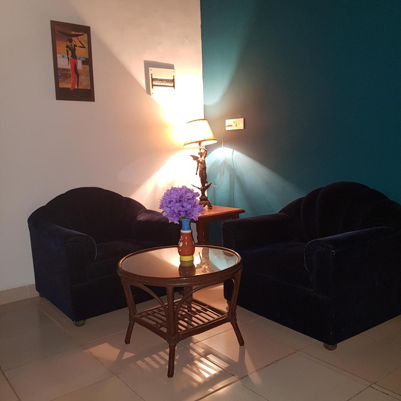 1 Bedroom Spacious In Apartment *